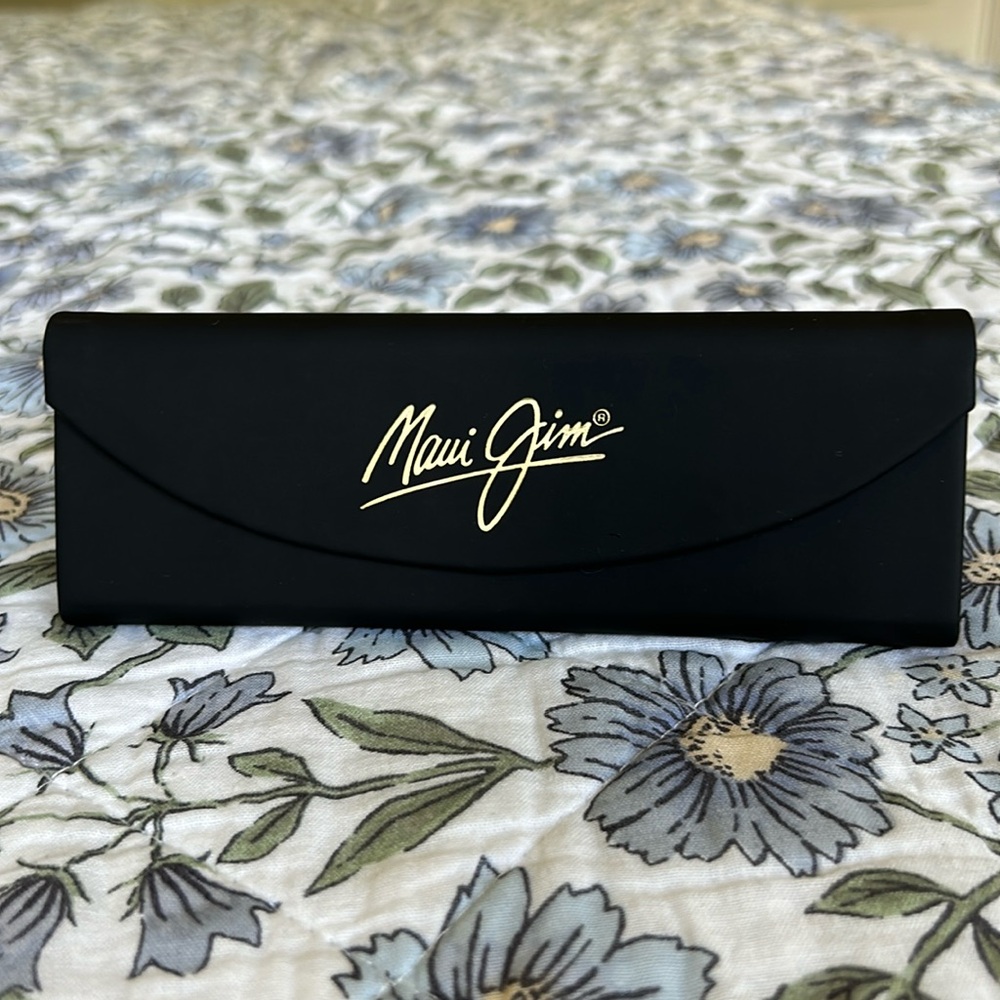 Maui Jim folding sunglasses case